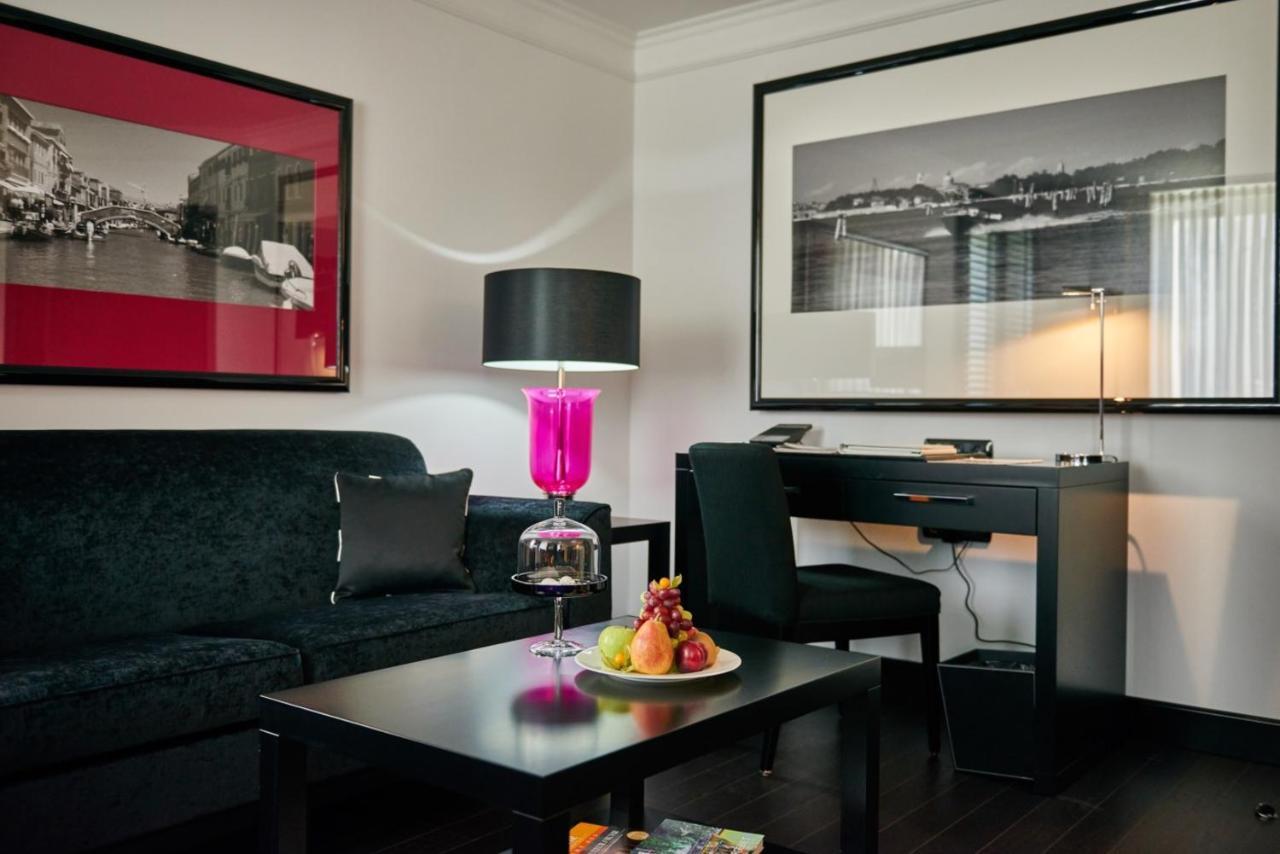 Boutique Hotel Villa Am Ruhrufer Golf & Spa 뮬하임안더루 외부 사진